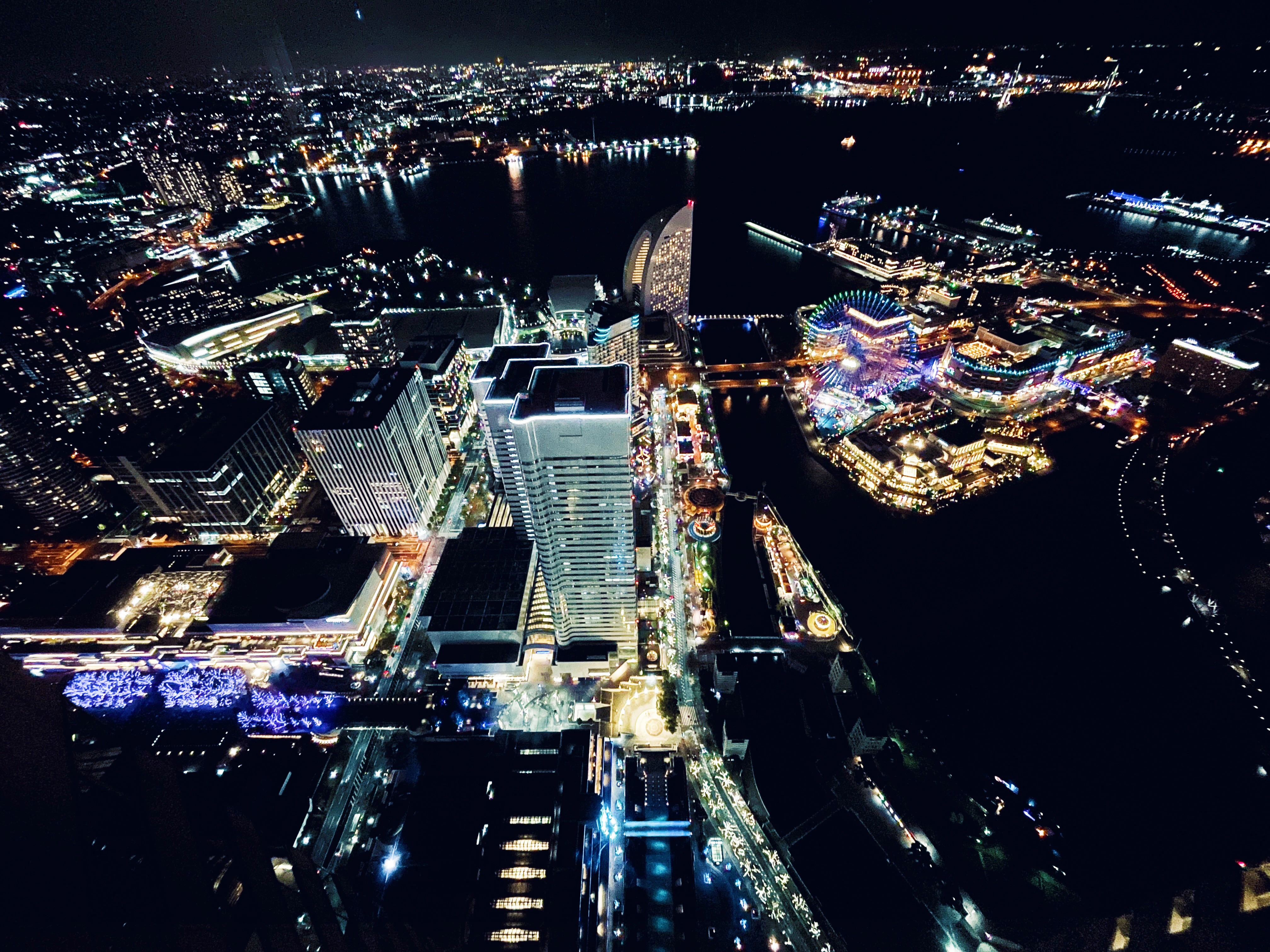 横浜おすすめの夜景スポット　みなとみらいエリア　横浜ランドマークタワー69階展望フロア「スカイガーデン」