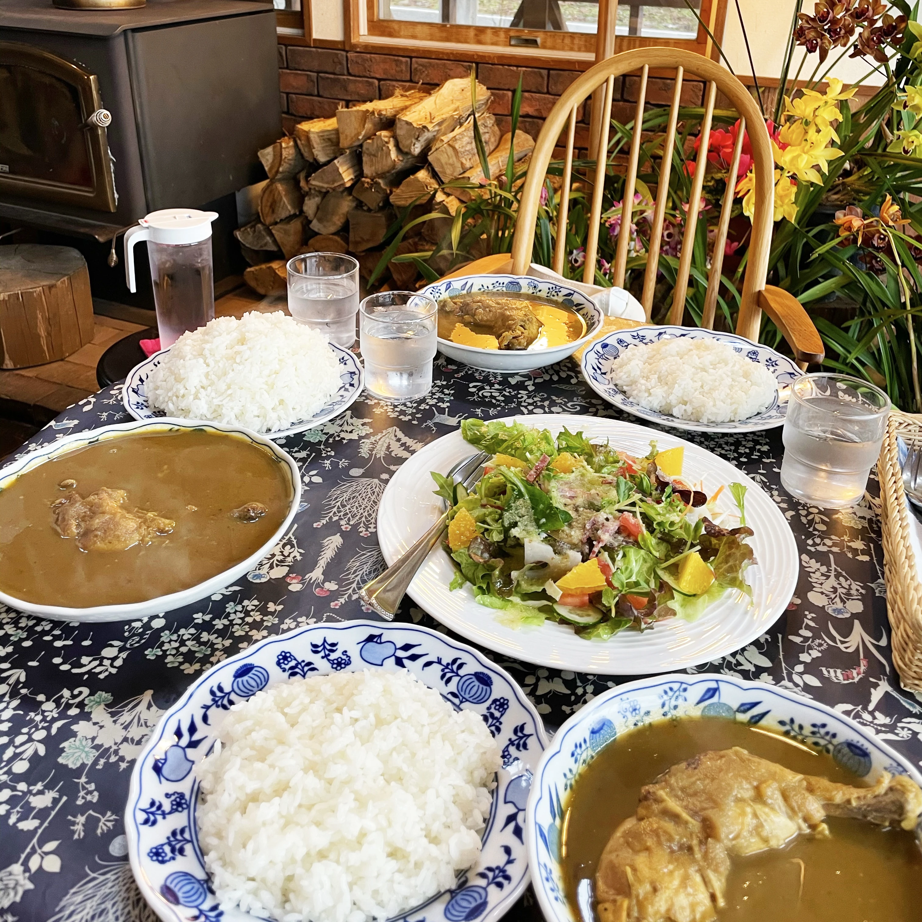 富山県立山のスープカレーの名店「プモ・リ」　「チキン・カレー」