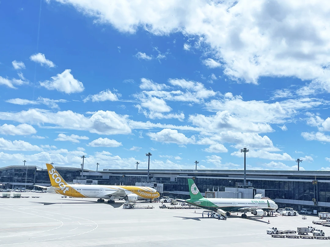 羽田空港に発着する、ミラノ・マルペンサ空港乗り継ぎ便のエバー航空。