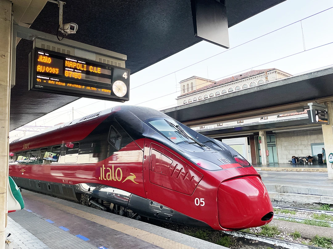 フィレンツェ・サンタ・マリア・ノヴェッラ駅に発着する高速列車「Italo」