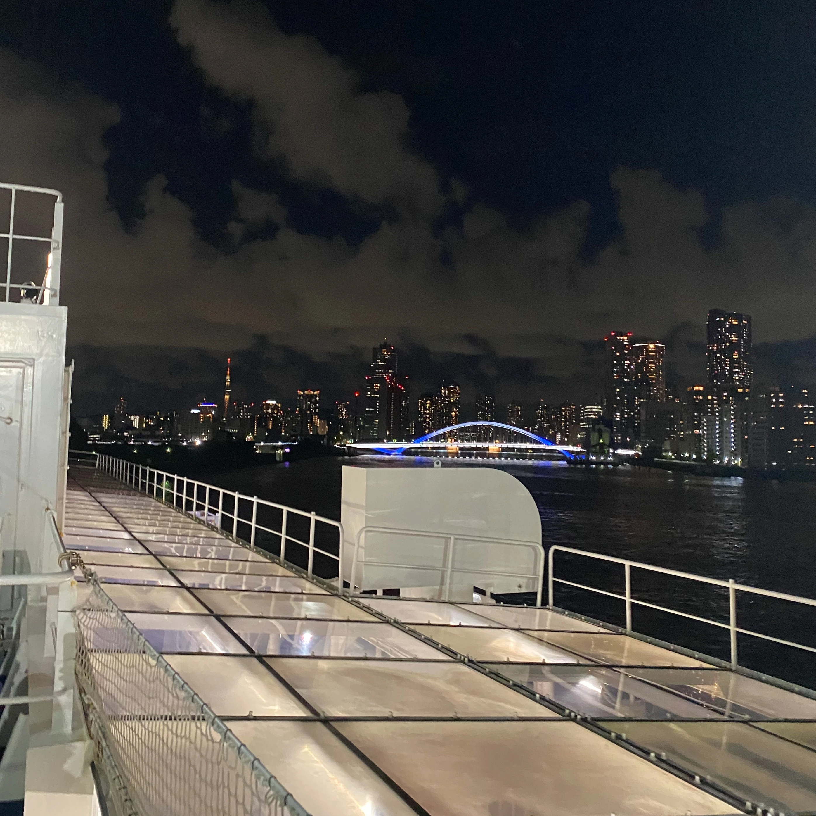 東京湾　納涼船　夜景