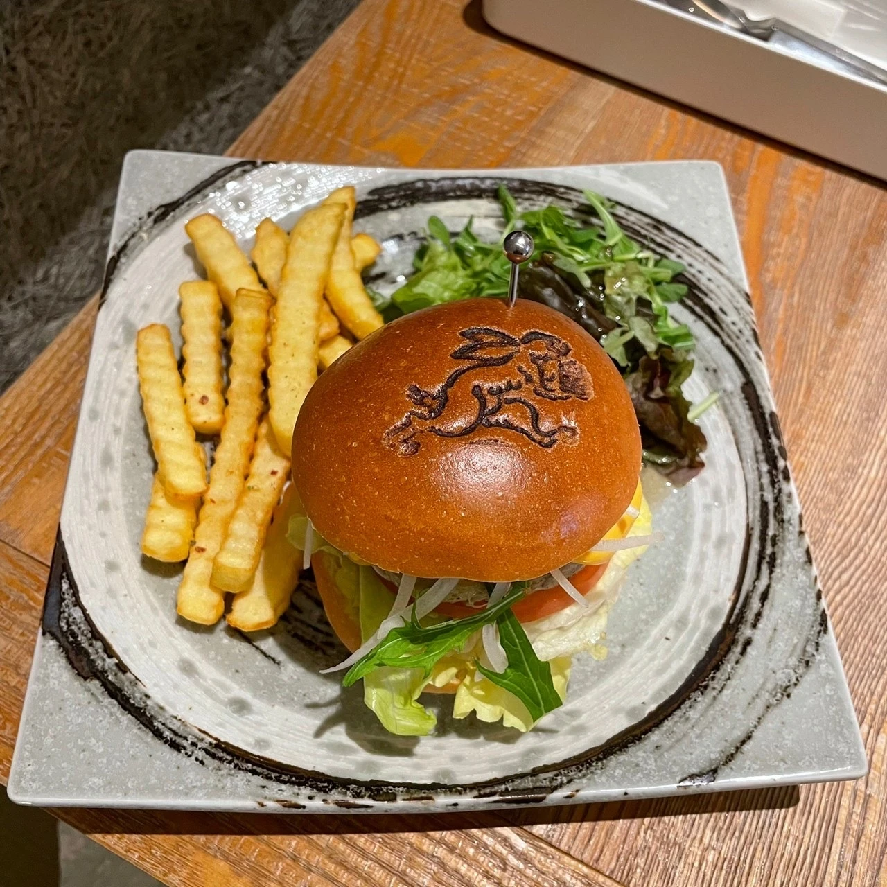 京都　西院　ハンバーガー　Burger RooM