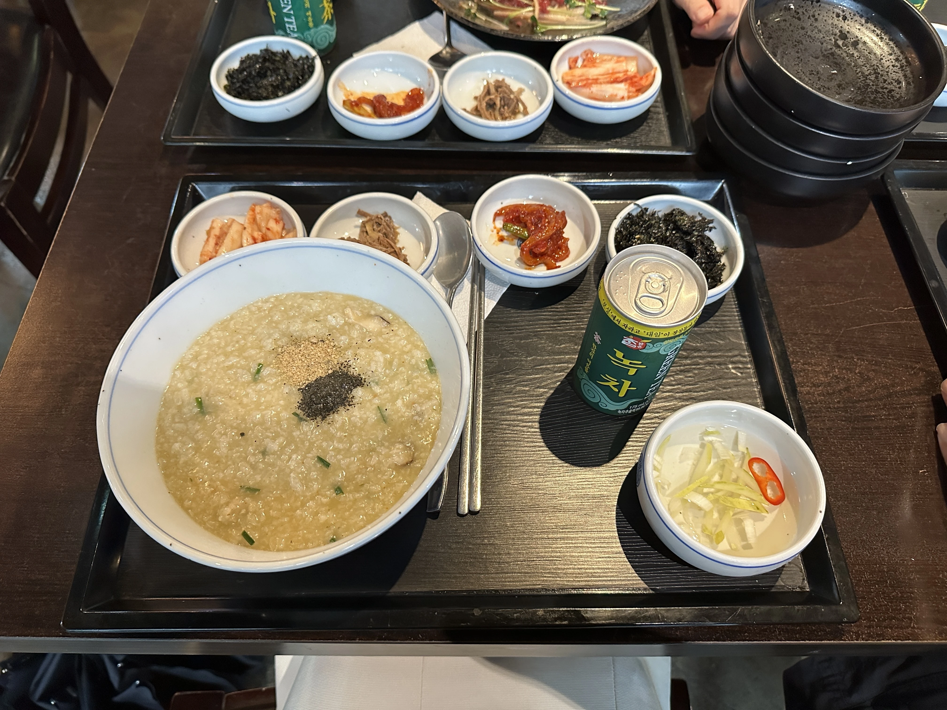 喜粥喜粥　　韓国お粥　牡蠣とキノコ