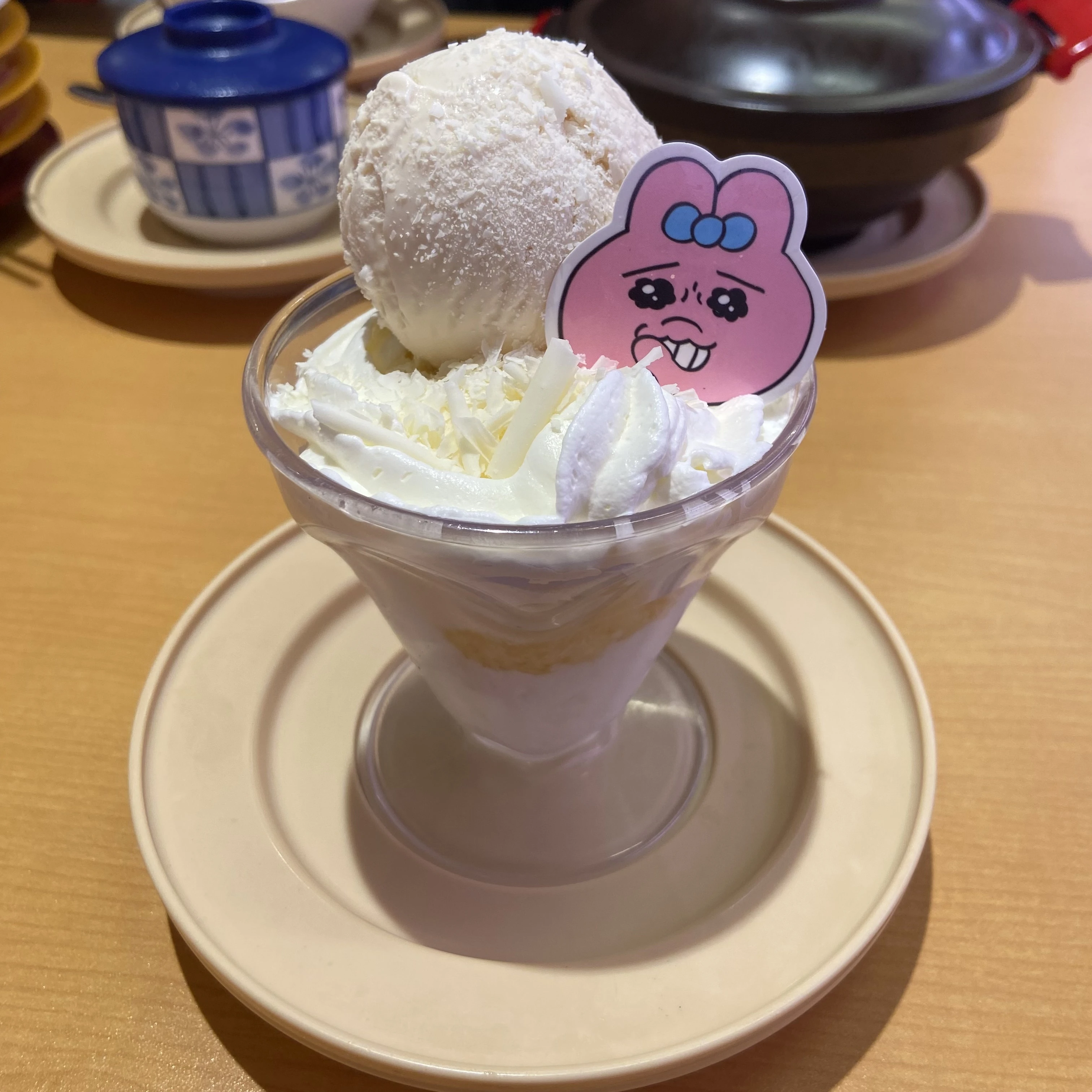スシロー　おぱんちゅうさぎ　北海道ミルクパフェ