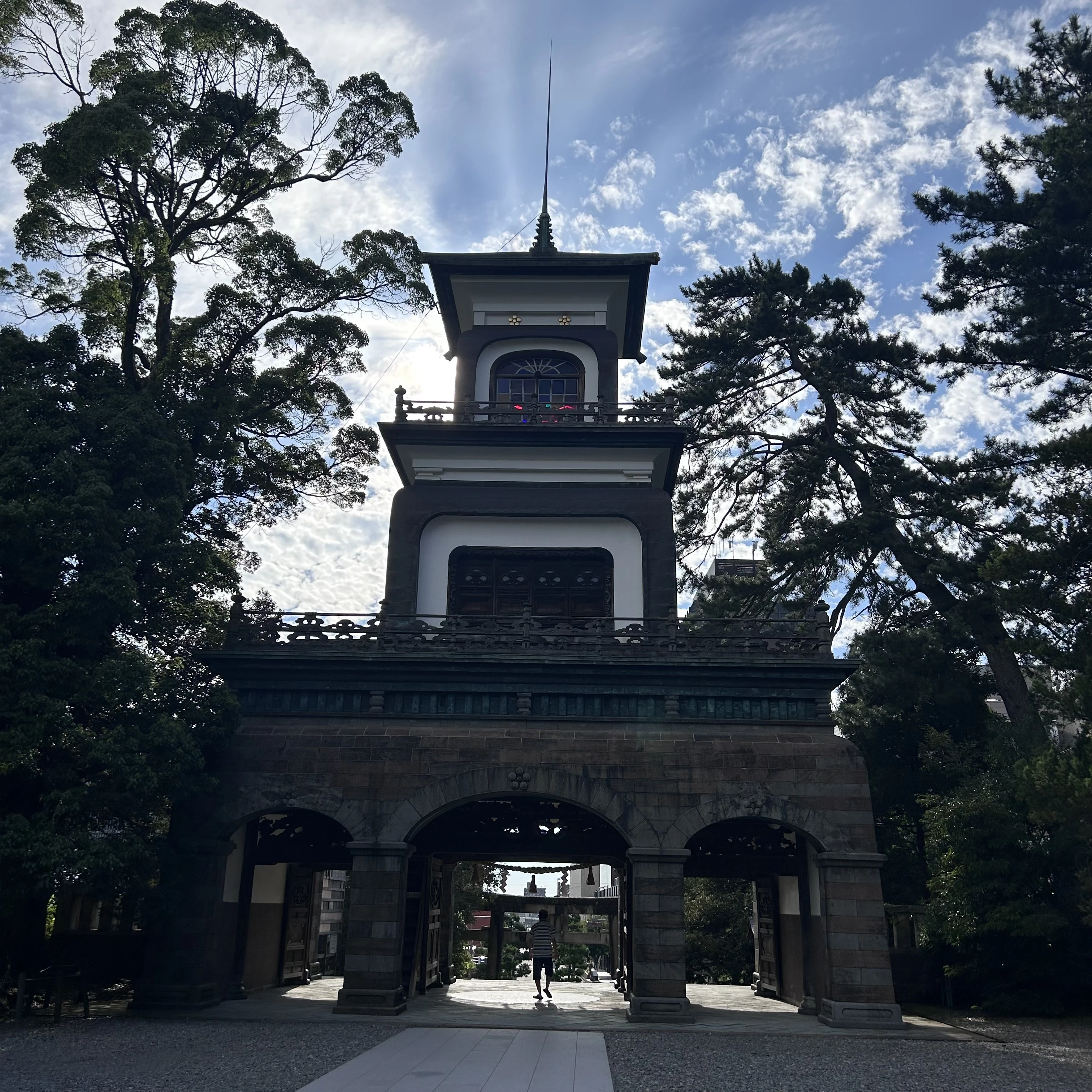 金沢観光、尾山神社、ステンドグラス