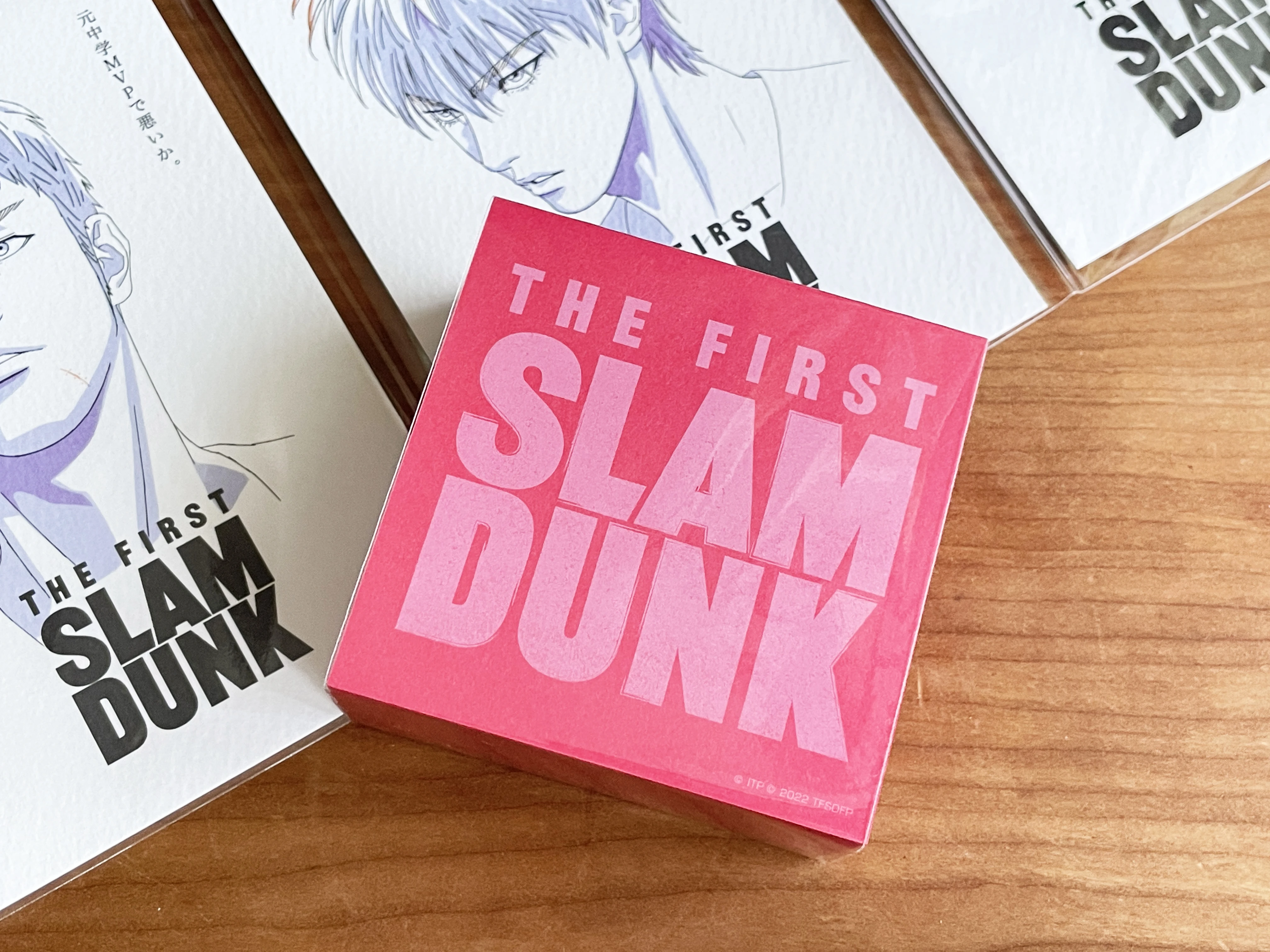 映画『THE FIRST SLAM DUNK』のロゴ入りのブロックメモ