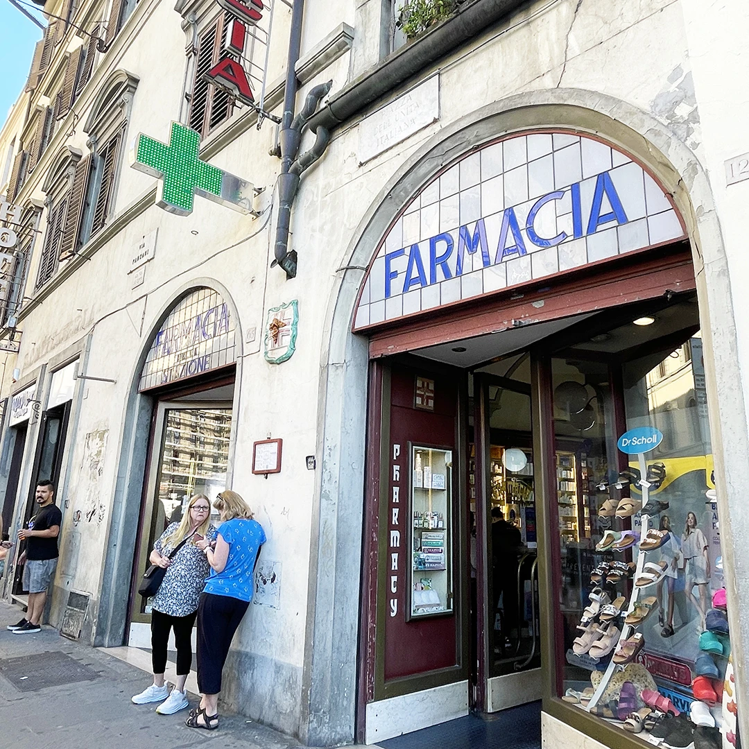 フィレンツェ・サンタ・マリア・ノヴェッラ駅周辺にある薬局