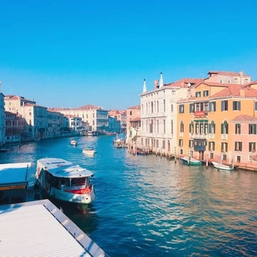 ロマンチックなイタリア旅行　--水の都【ベネチア】を観光--