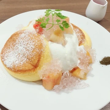 【幸せのパンケーキ】期間限定！国産白桃のローズヒップピーチパンケーキ♡