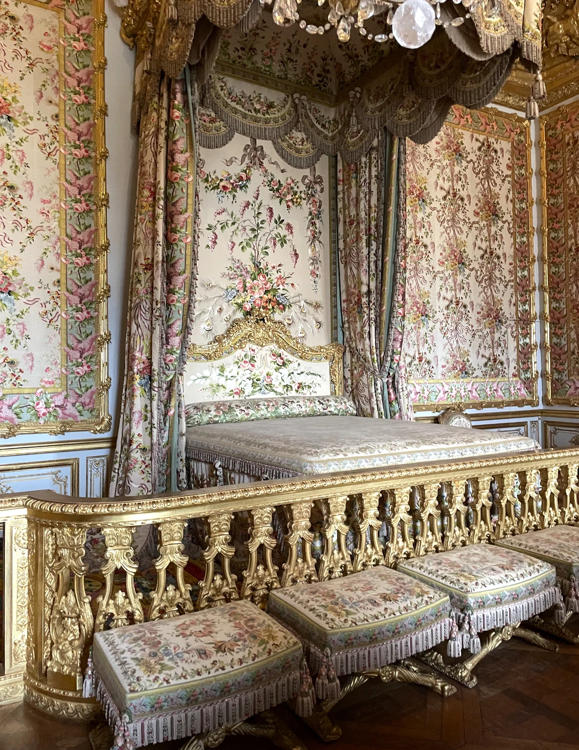 ベルサイユ宮殿 マリーアントワネットの寝室