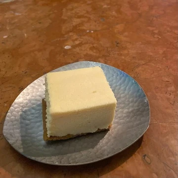 四角いチーズケーキ