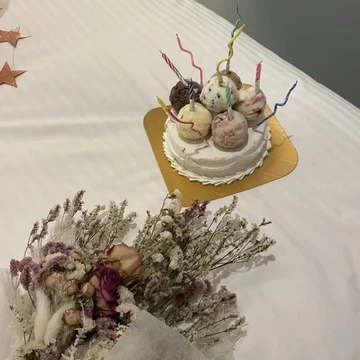 アイスケーキ　サーティーワン　ドライフラワー　バースデー　誕生日