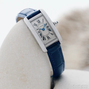 特別な時を刻む腕時計。手元を彩るカルティエの「タンク アメリカン」【Fashion Scoop！】