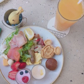 【アウラニ❤︎】朝ごはんを食べながらキャラクターグリーティング！？