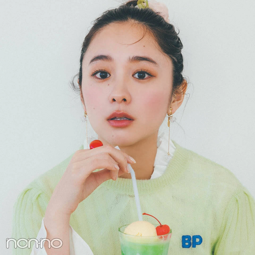 クリームソーダみたいなメロングリーントップス【堀田真由×春色コーデ】
