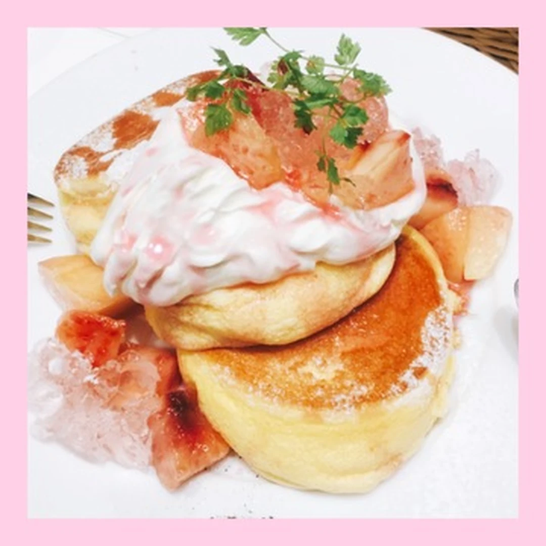 【幸せのパンケーキ】"期間限定"国産白桃のローズヒップピーチパンケーキ♡