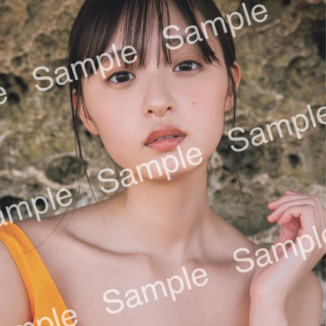 乃木坂46 遠藤さくら1st写真集『可憐』、封入ポストカード第二弾の表情に注目！