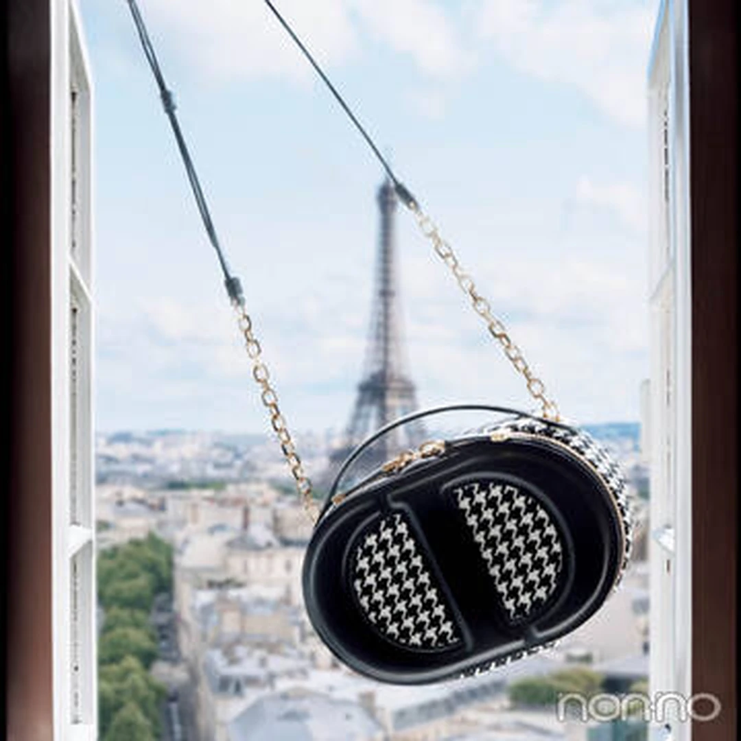 【Dior（ディオール）】パリジェンヌのセンスを体現するミニバッグ【Fashion Scoop！】