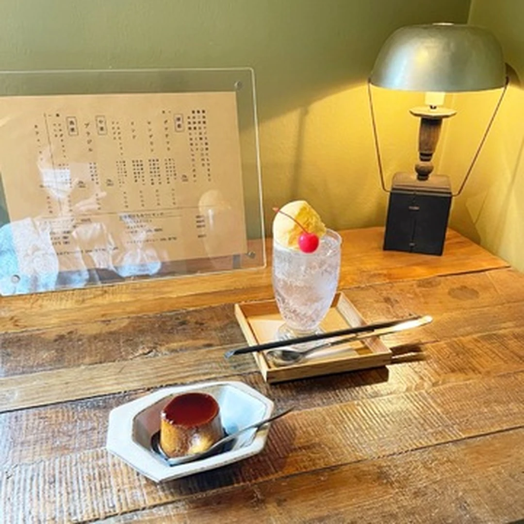 【名古屋カフェ】おひとり専用喫茶「星屑珈琲」でクリームソーダ片手にまったりひとり時間を過ごそう